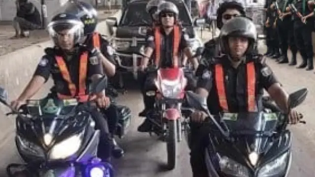 রাজধানীর ফার্মগেট ও মহাখালীতে ককটেল বিস্ফোরণ, আহত ৪