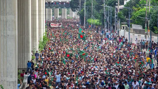 কর্মদিবসে সমাবেশ; রাজধানীজুড়ে তীব্র যানজট