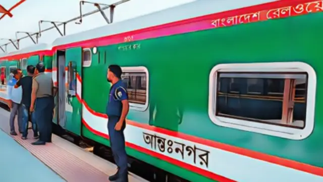 বিনা টিকিটে ট্রেন ভ্রমণের দায়ে ৬ হাজার যাত্রীকে জরিমানা