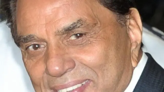 ধর্মেন্দ্রকে স্মরণ করে চোখ ভিজল সালমানের