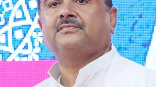 মুখ্যমন্ত্রী হয়েই বাংলাদেশ সীমান্তে কাঁটাতারের বেড়া দেওয়ার সিদ্ধান্ত শুভেন্দুর