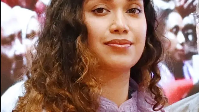 লাইনে দাঁড়িয়ে লাইসেন্স নিলেন জাইমা রহমান