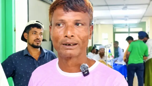 ত্রাণকর্তা হিসেবে আবির্ভূত হন অটোচালক আমির হামজা