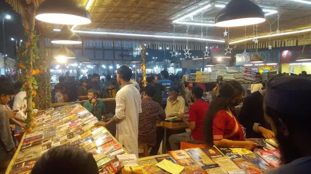 অমর একুশে বইমেলা শুরু ৭ জানুয়ারি