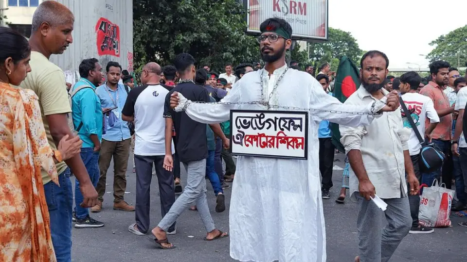 এমপিওভুক্ত শিক্ষক-কর্মচারীদের আন্দোলন প্রত্যাহার
