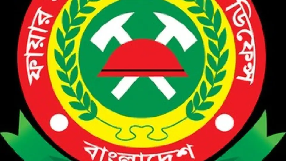 ৩০ ফুট গভীরে ক্যামেরা পাঠিয়েও শিশুটিকে দেখতে পায়নি ফায়ার সার্ভিস