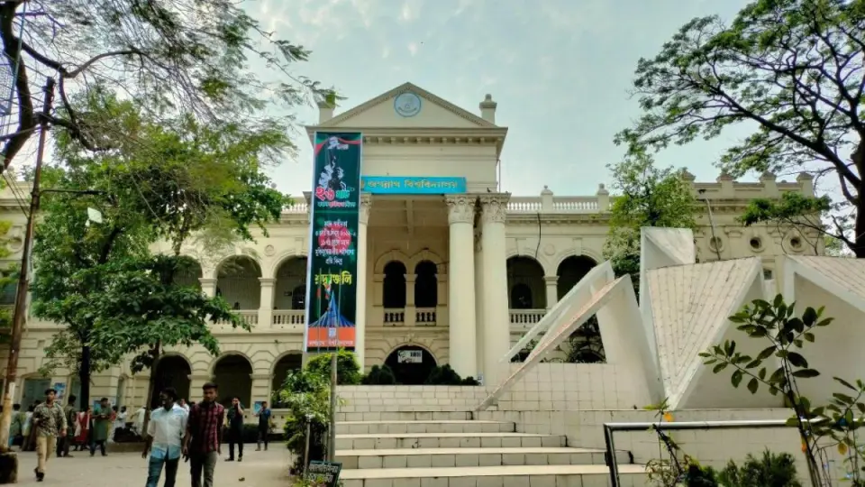 জকসু নির্বাচন: আট কেন্দ্রের ফলাফলে ভিপি পদে ৪ ভোটে এগিয়ে রিয়াজুল
