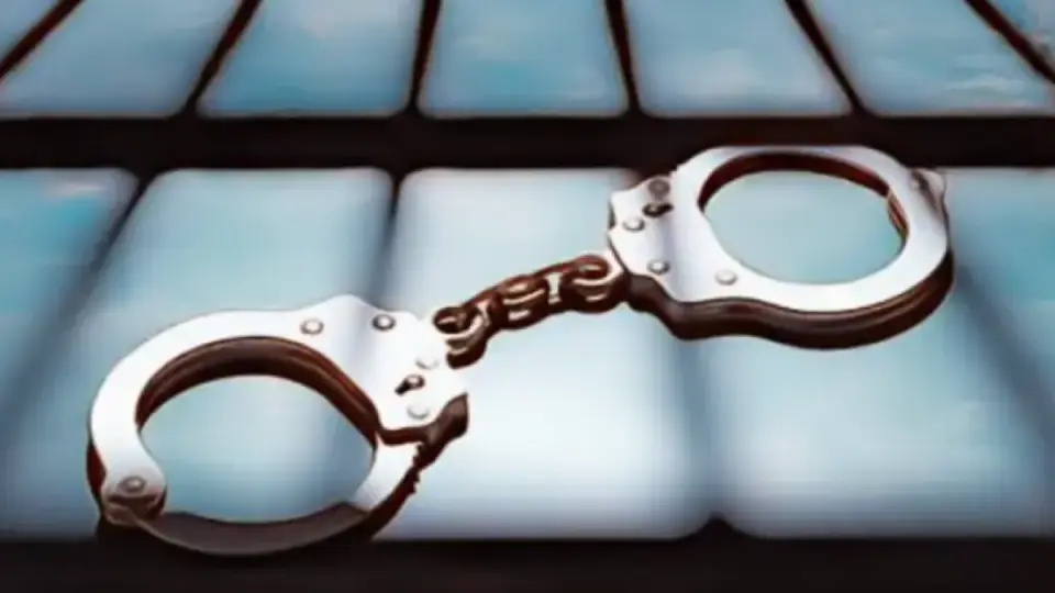 বনশ্রীতে স্কুলছাত্রী খুনের ঘটনায় রেস্তোরাঁ কর্মী গ্রেপ্তার