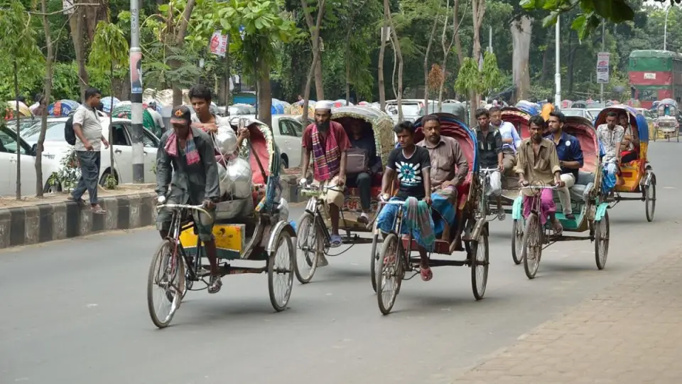 সংসদ অধিবেশনে আমন্ত্রণ পেলেন গুলিবিদ্ধ নাফিজকে বহনকারী রিকশাচালক