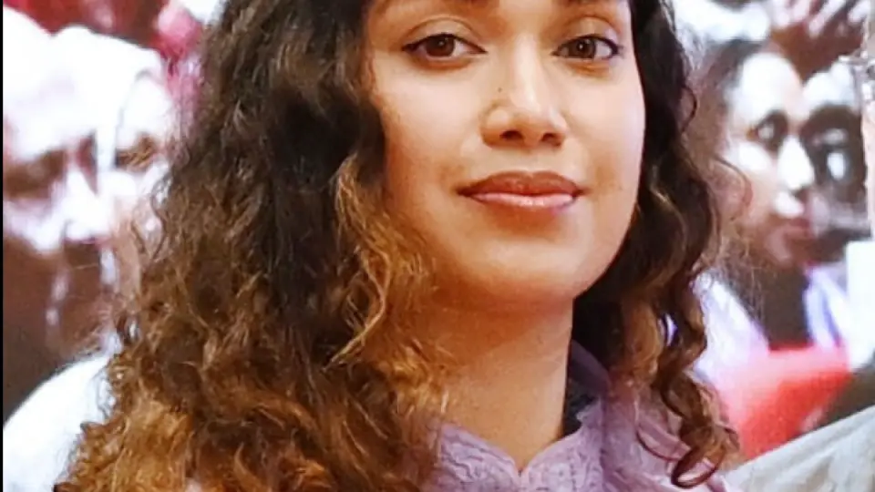 লাইনে দাঁড়িয়ে লাইসেন্স নিলেন জাইমা রহমান